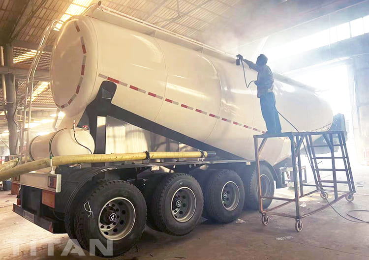 4 Axles 60 Cubic Cement Bulker Trailer