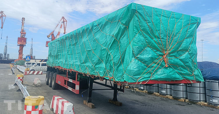 flatbed trailer