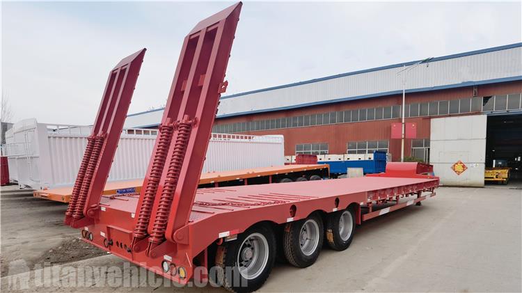 Tri Axle Low Bed Semi Trailer for Sale in Togo