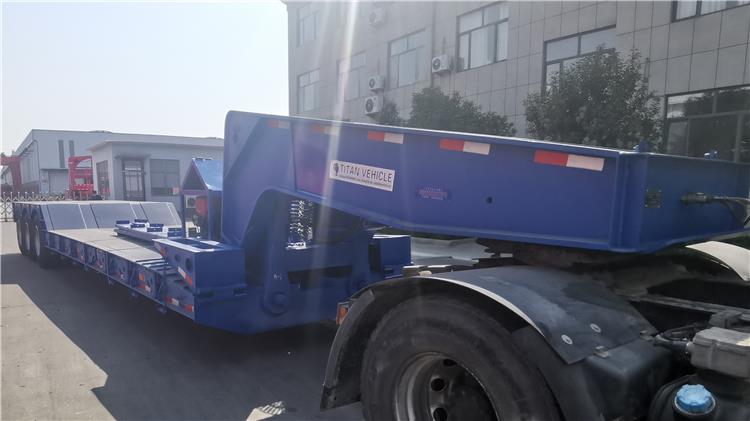 Tri Axle 60 Ton Removable Gooseneck Trailer for Sale In Jamaica