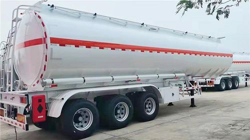 Oil Fuel Tanker Trailer with Capacity of 46800 Liters