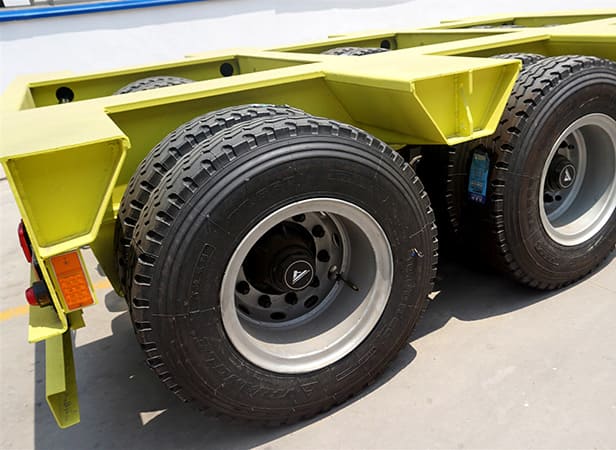 3 axles 55 ton lowboy gooseneck trailer