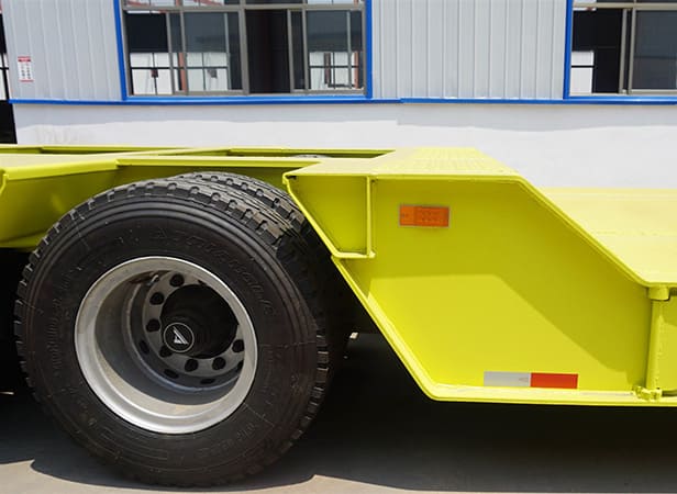 3 axles 55 ton lowboy gooseneck trailer