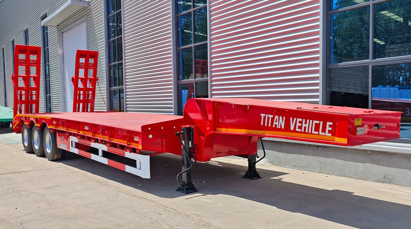 60 Tons 3 Axle Low Bed Trailer for Sale in Guinea Conakry