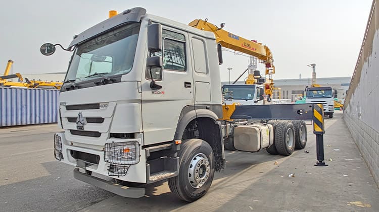 Heavy Duty Telescopic Truck Mounted Crane for Sale