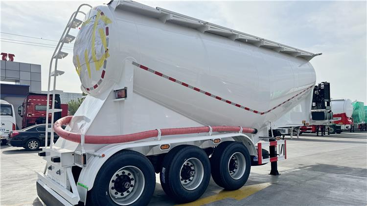 Cement Transport Truck Vehicle for Sale In Jamaica