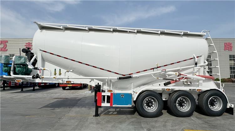 Cement Transport Truck Vehicle for Sale In Jamaica