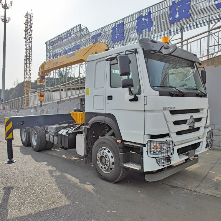 Telescopic Truck Mounted Crane